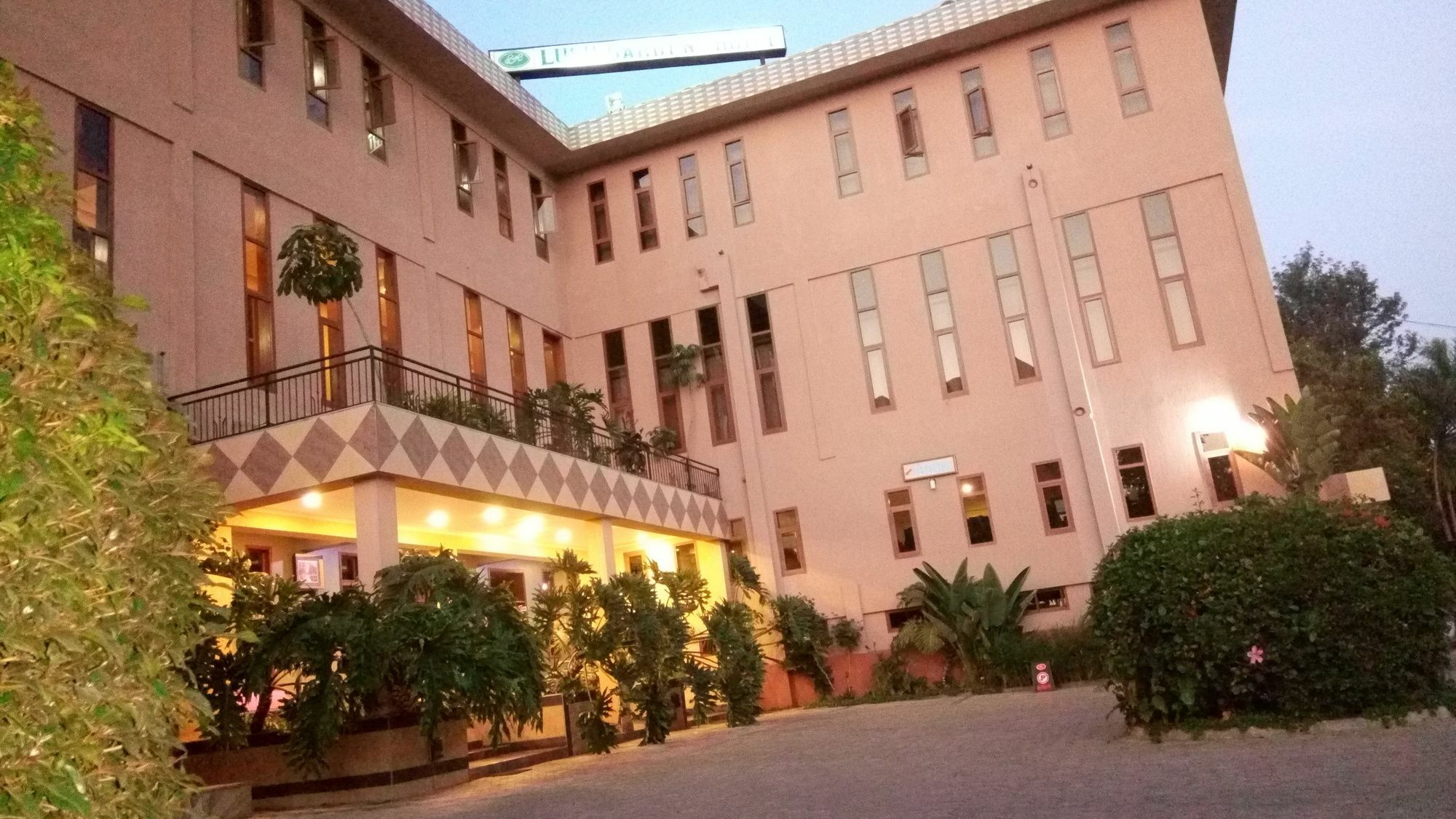 Lush Garden Hotel Arusha Exterior foto